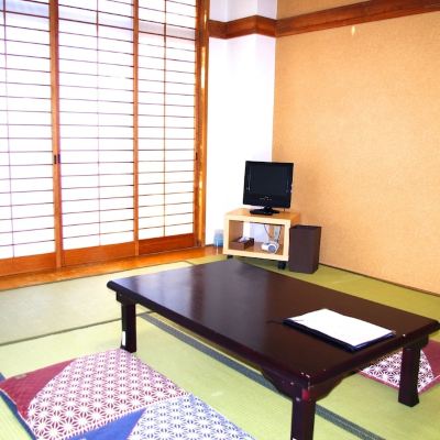 Japanese Traditional Room with Bathroom (Adult 3-4)