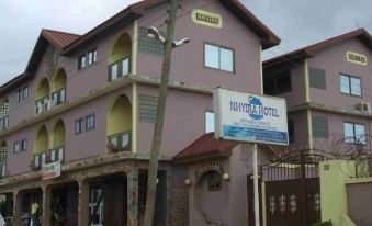 Nhyira Hotel