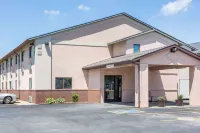 Super 8 by Wyndham Osceola IA Hotels in 