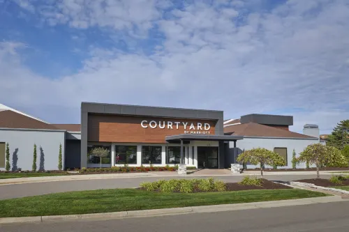 Courtyard Detroit Troy