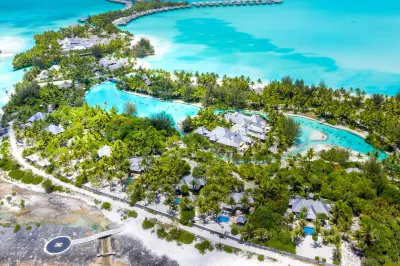 The St. Regis Bora Bora Resort Hotel di 