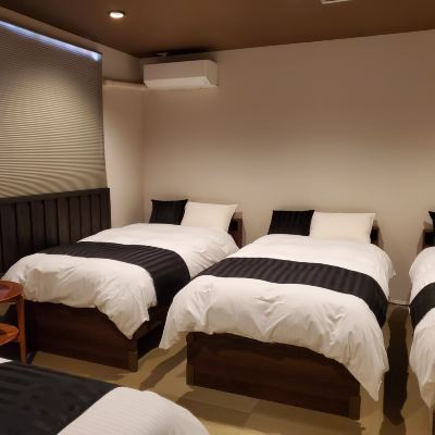 標準和洋式四人房，帶淋浴間，20榻榻米，山脈景-無煙 （3至4人使用） 大和屋日式旅館優惠