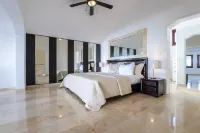 Beachfront 8Br Villa with Pool & Maid
