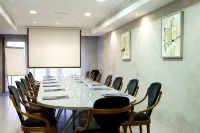 Num Hotel
