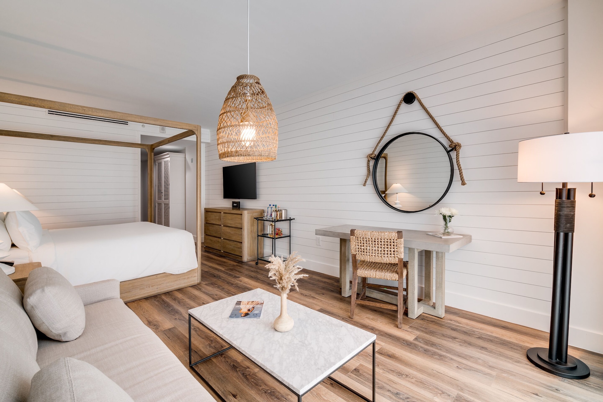 顶层高级特大床卧室