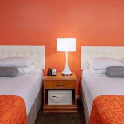 3 Double Beds, Suite, Smoking Howard Johnson by Wyndham Atlantic City Promo Code