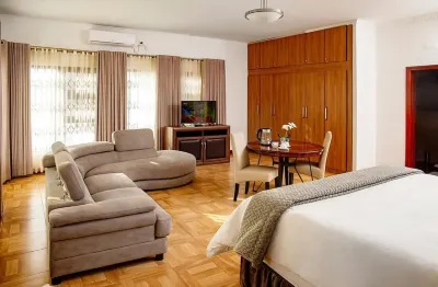 Platinum Lodge Hotel di 