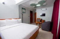 Hadjens Hotel Hotele w: 
