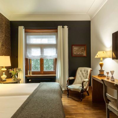 Small Room Primero Primera Promo Code