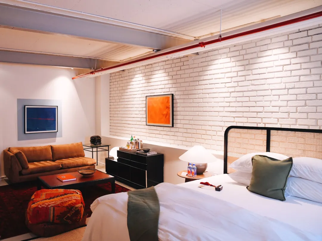 Cherry Warehouse Hotel - Overland Park