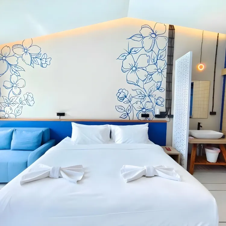 ห้องเตียงคิงไซส์ พร้อมทางเข้าสระว่ายน้ำ