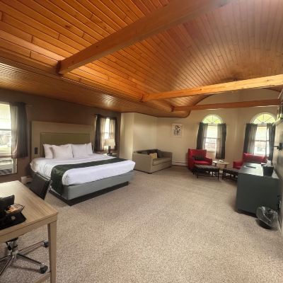 Honeymoon Suite With 1 King Bed And Sofa Bed Pictured Rocks Inn and Suites Promo Code