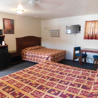 Comfort Double Room, 2 Queen Beds, Smoking, Refrigerator & Microwave Little Shamrock Motel Promo Code