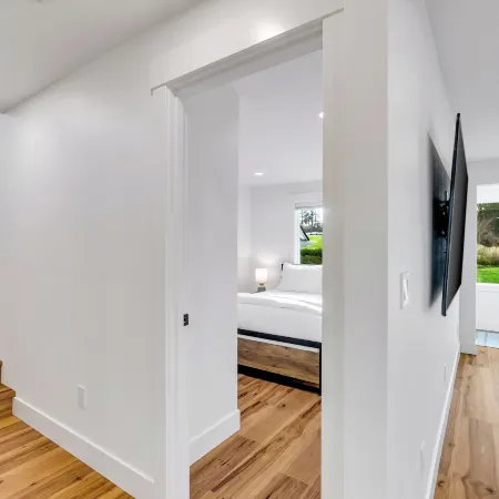 Sunny 3BR Retreat Near Everet Waterfront Отели в г. Эверетт