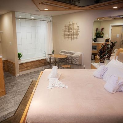 Classic Room, Jetted Tub Sybaris Pool Suites Promo Code