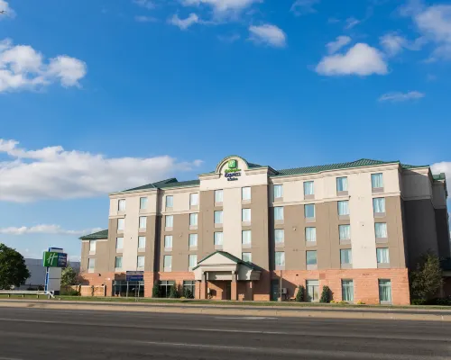 Holiday Inn Express & Suites BRAMPTON by IHG Hotel a Brampton