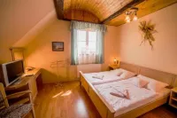 Hotel Tri Vezicky Hotel di 