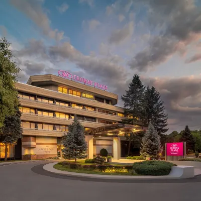 Crowne Plaza BUCHAREST by IHG Hotels in der Nähe von RomExpo