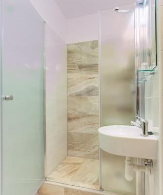 Standard Twin Room Hotel Lineas Promo Code