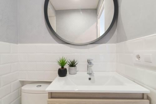 Vanilla Beach Boutique Studio One-Bedroom Apartment