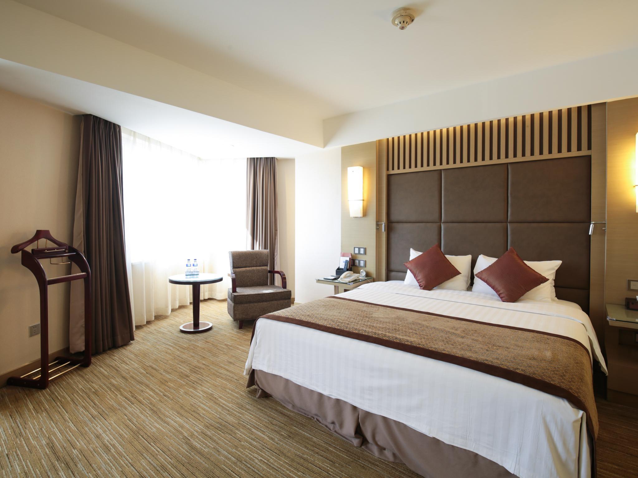 臻享·超大豪華大床間（舒闊空間,德國GROHE花灑）