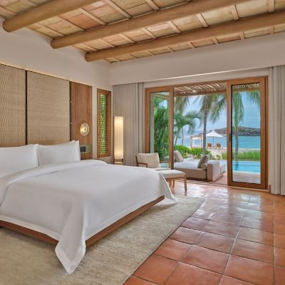 Butler Service-, 1 Bedroom Villa, 1 King, Beach Front, Plunge Pool, Whirlpool