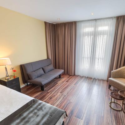 Junior King Suite Hotel Chariot Promo Code