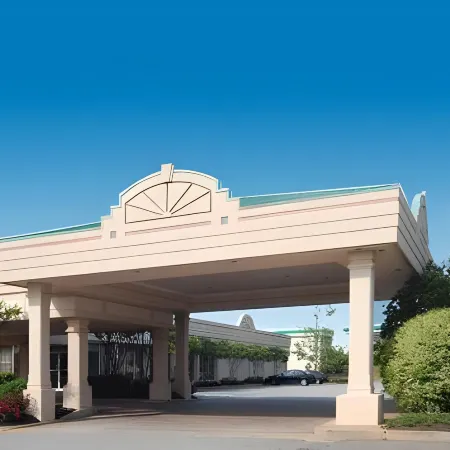 Quality Inn & Suites McDonough South I-75