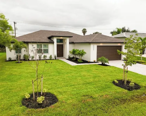 NEW Coastal Paradise GEM!! Spacious 4BR, 3 Full Baths w/Pool!! PET FRIENDLY!!! Hotels in Estero