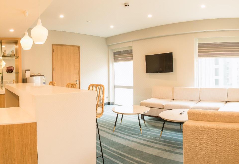 Aloft New Delhi AerocityAloft Residence