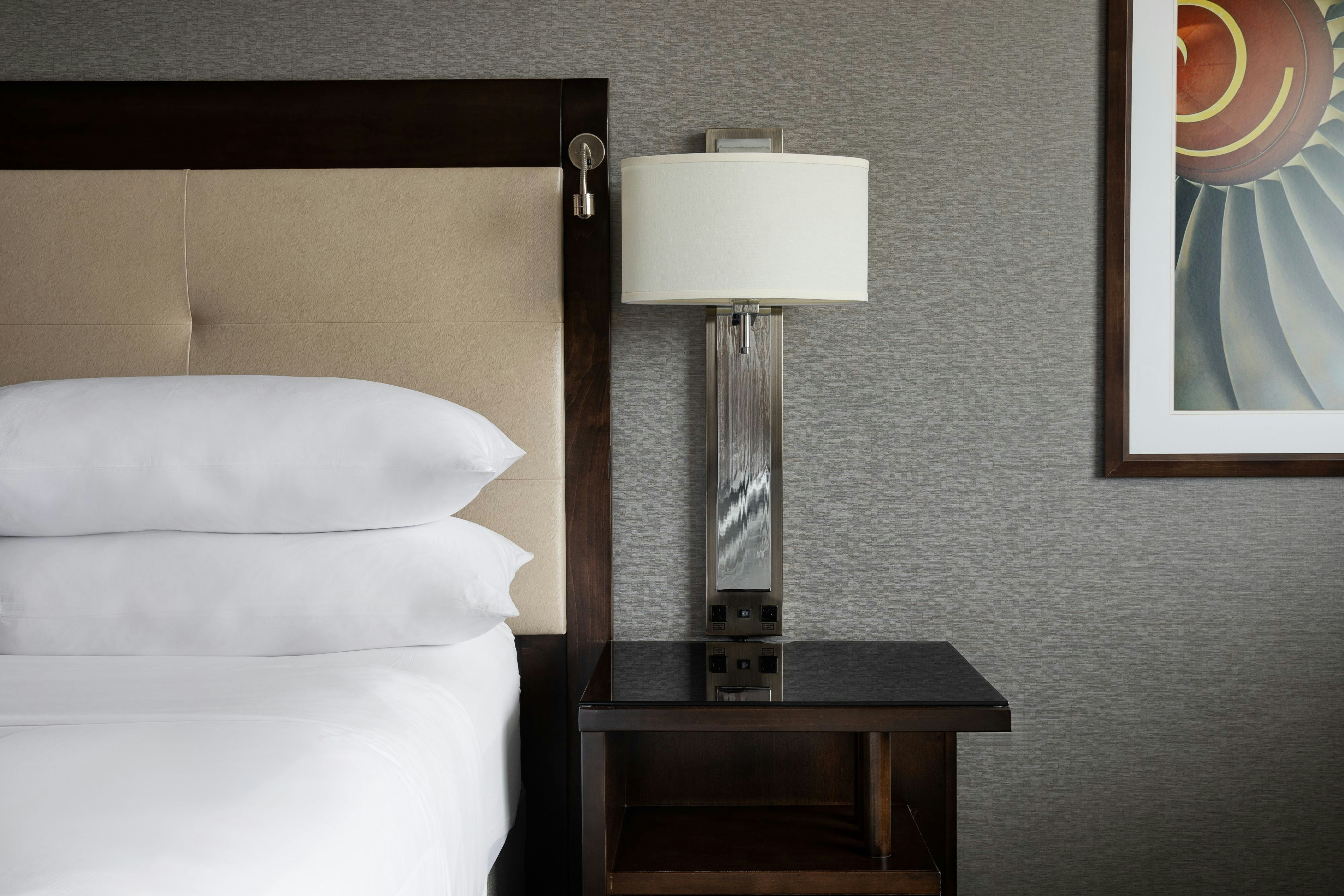 庭院通道，客房，1张特大床，西塔