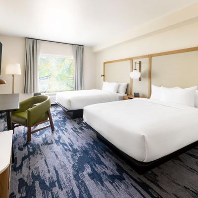 標準房， 2 張大床， 無煙房 （Hearing Accessible） 約塞米蒂奧克赫斯特費爾菲爾德套房飯店優惠