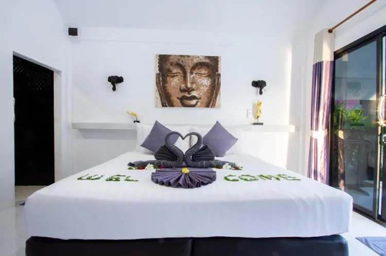 Double Room, 1 Queen Bed, Terrace, Partial Sea View