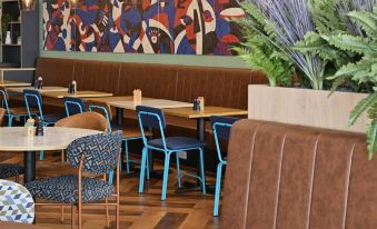 Travelodge London Woolwich - Housity