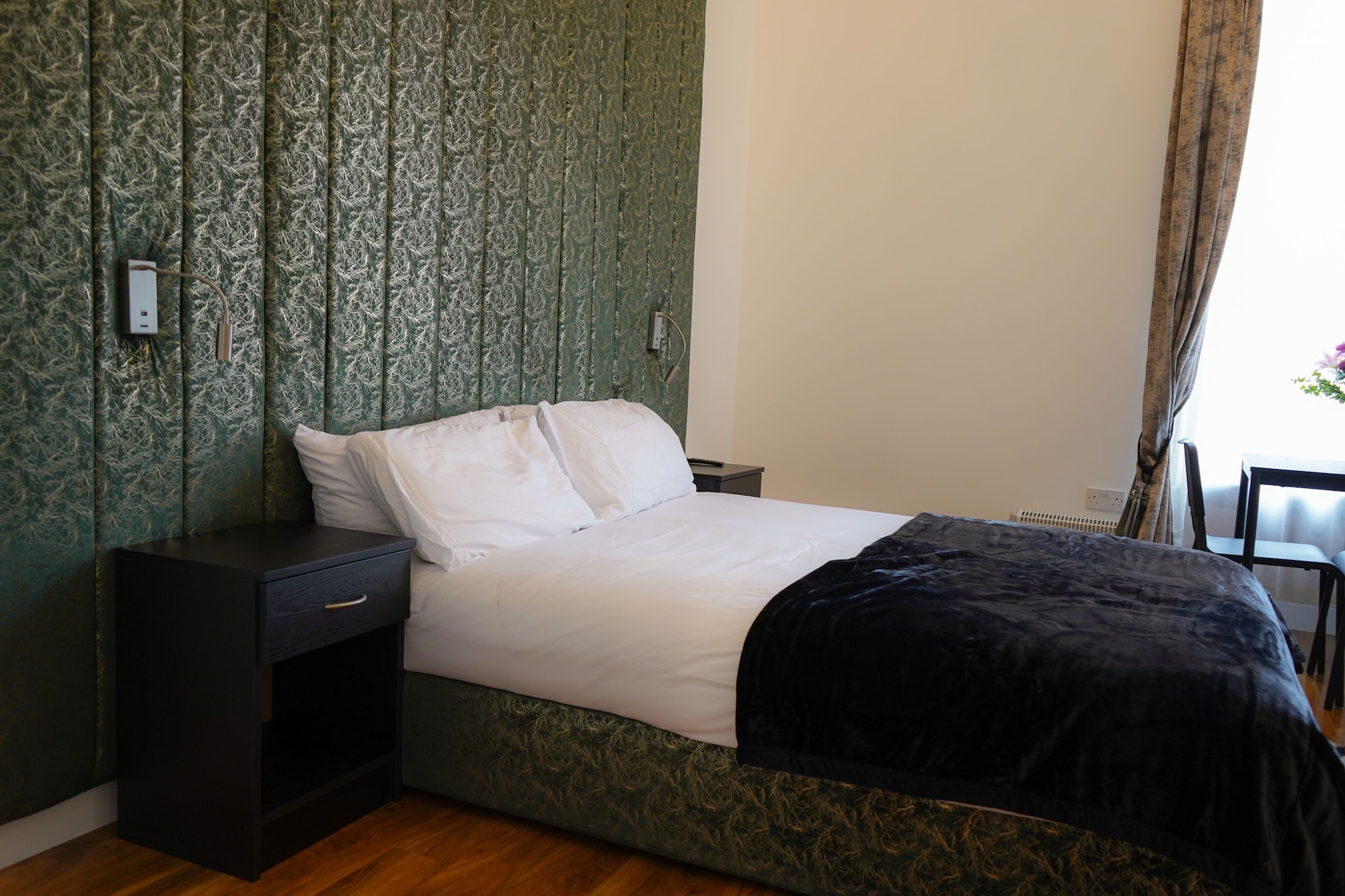 高级一室房（带厨房）