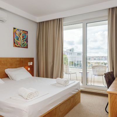 Romantic Double Room, Partial Sea View JI Hotel Promo Code