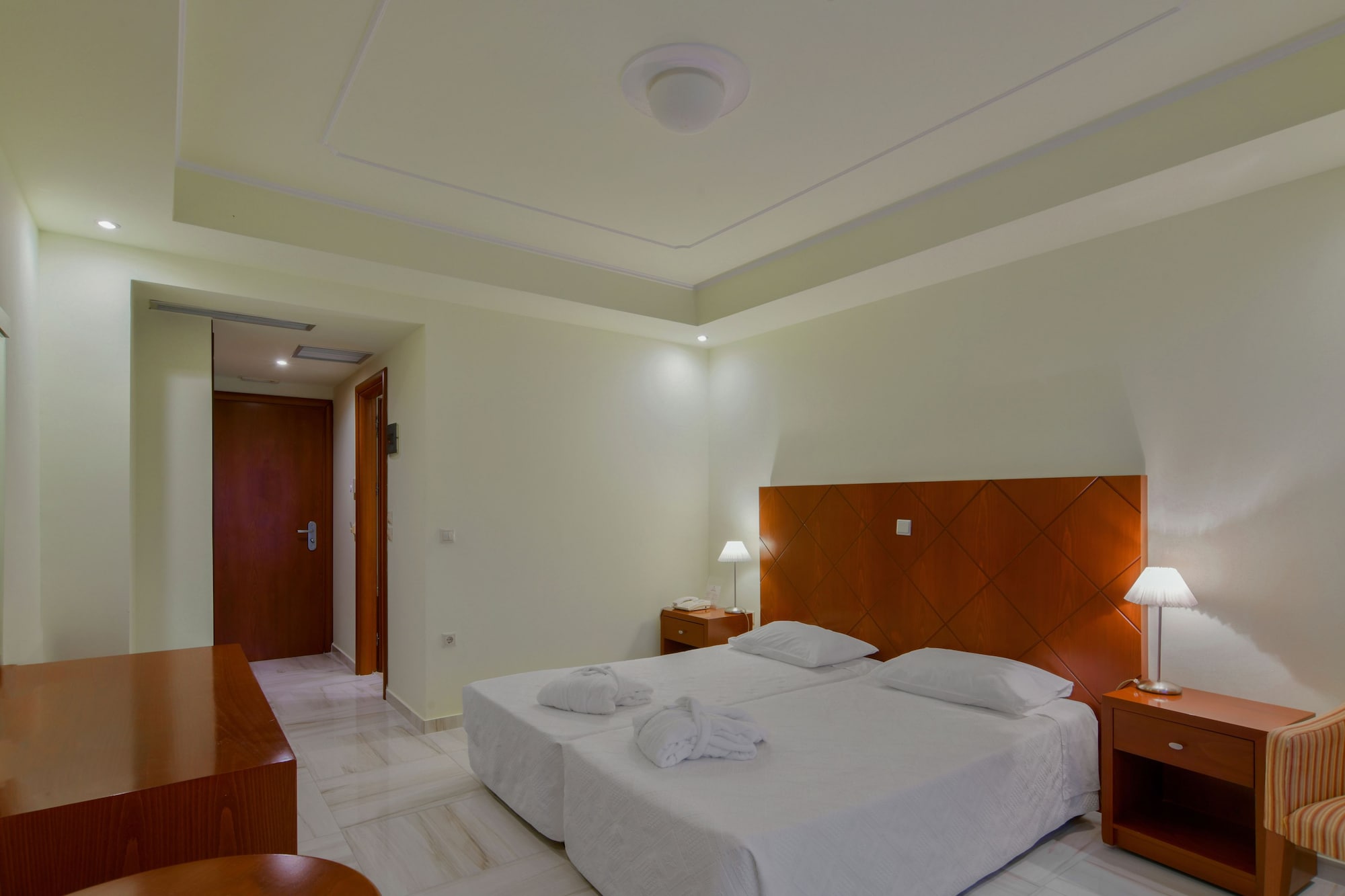 园景行政双人间