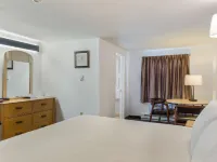 Americas Best Value Inn & Suites-Hyannis/Cape Cod Hotels in Barnstable