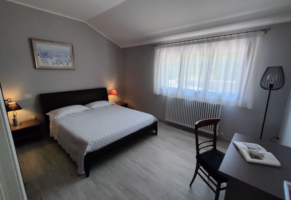 园景两卧室公寓