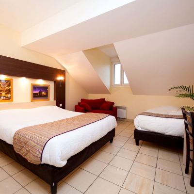 Triple Room Jum'Hotel Promo Code