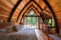 Sacha Urco Lodge -Private Cloud Forest Reserve in Mindo-4X4 Recommended March-April