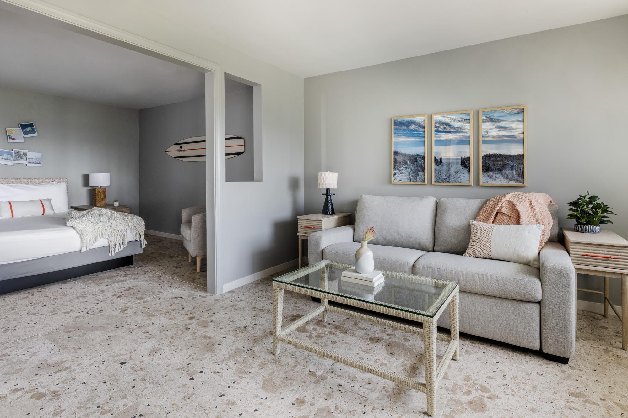 Blue Water Resort特大床间 - 带梳化床，泳池景观