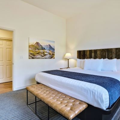 Wunderbar Condo Floors 3, 4&5-2 Br/2 Ba-Downtown-Meals Not Included Obertal Inn Promo Code