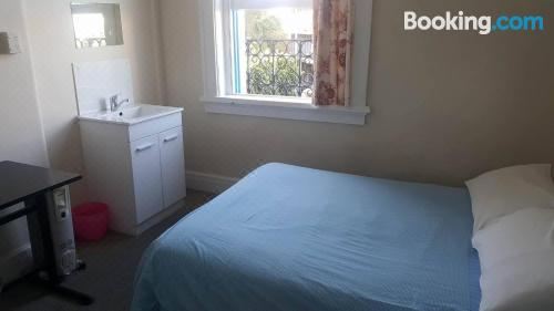 双人房（带公共浴室）