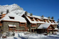 Fox Hotel and Suites