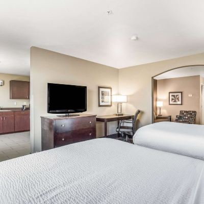 2 Queen Beds Suite Non-Smoking La Quinta by Wyndham Meridian / Boise West Promo Code