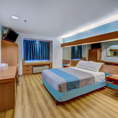 1 Queen Bed | Non-Smoking, Micfridge Motel 6-Sutherlin, or Promo Code