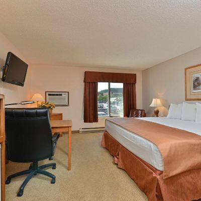 King Room-Non-Smoking Super 8 by Wyndham Rapid City Promo Code