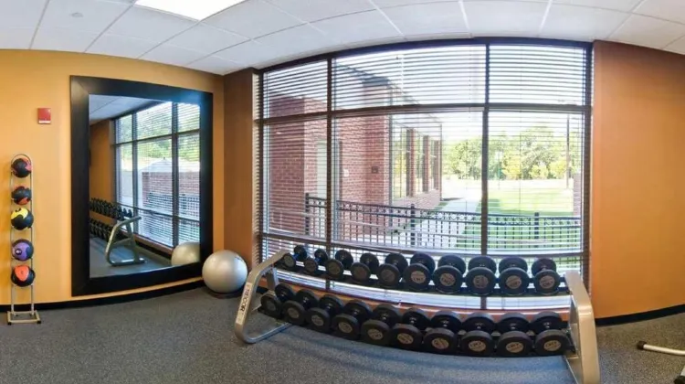 ヒルトン ガーデン イン アルンデル ミルズ - ボルティモア 施設