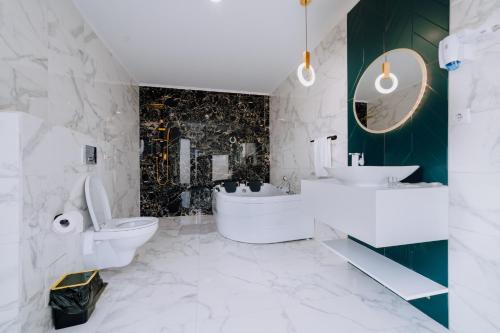 特大床间 - 带spa浴缸